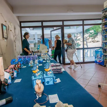 拉凡达酒店 Božava