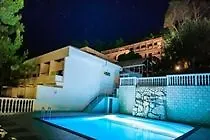 拉凡达酒店 3* Božava